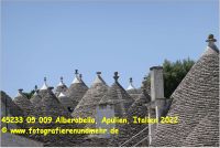 45233 05 009 Alberobello, Apulien, Italien 2022.jpg